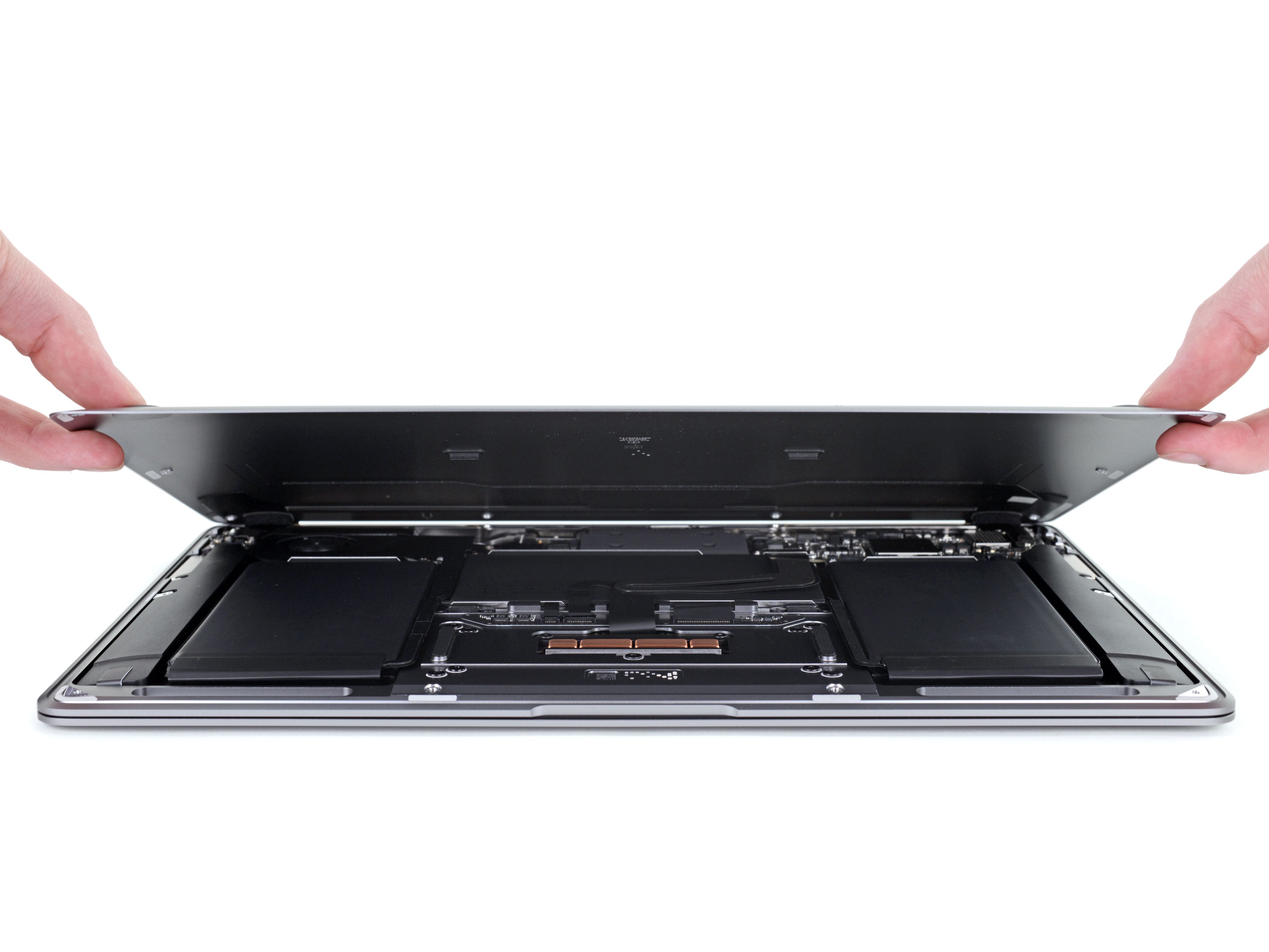 Mac_Book_Air_2020_opening_a636